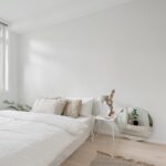 Petite chambre claire et lumineuse, optimisation aménagement 9m2